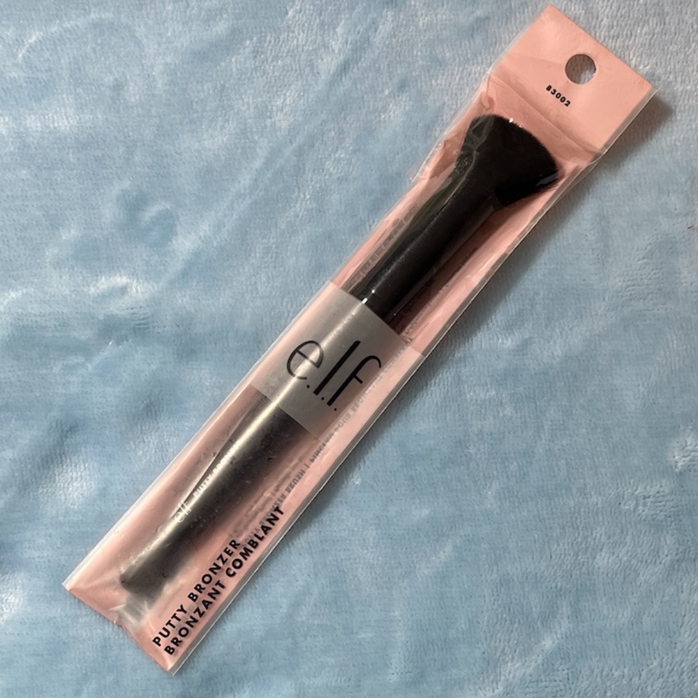 e.l.f. Putty Bronzer Brush • Vegan & Cruelty-Free • New in Package